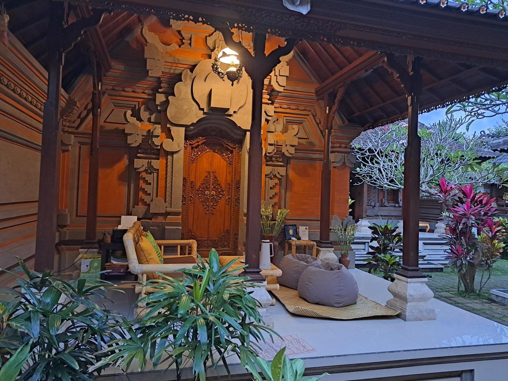 Sahadewa House Hotel Ubud  Ngoại thất bức ảnh