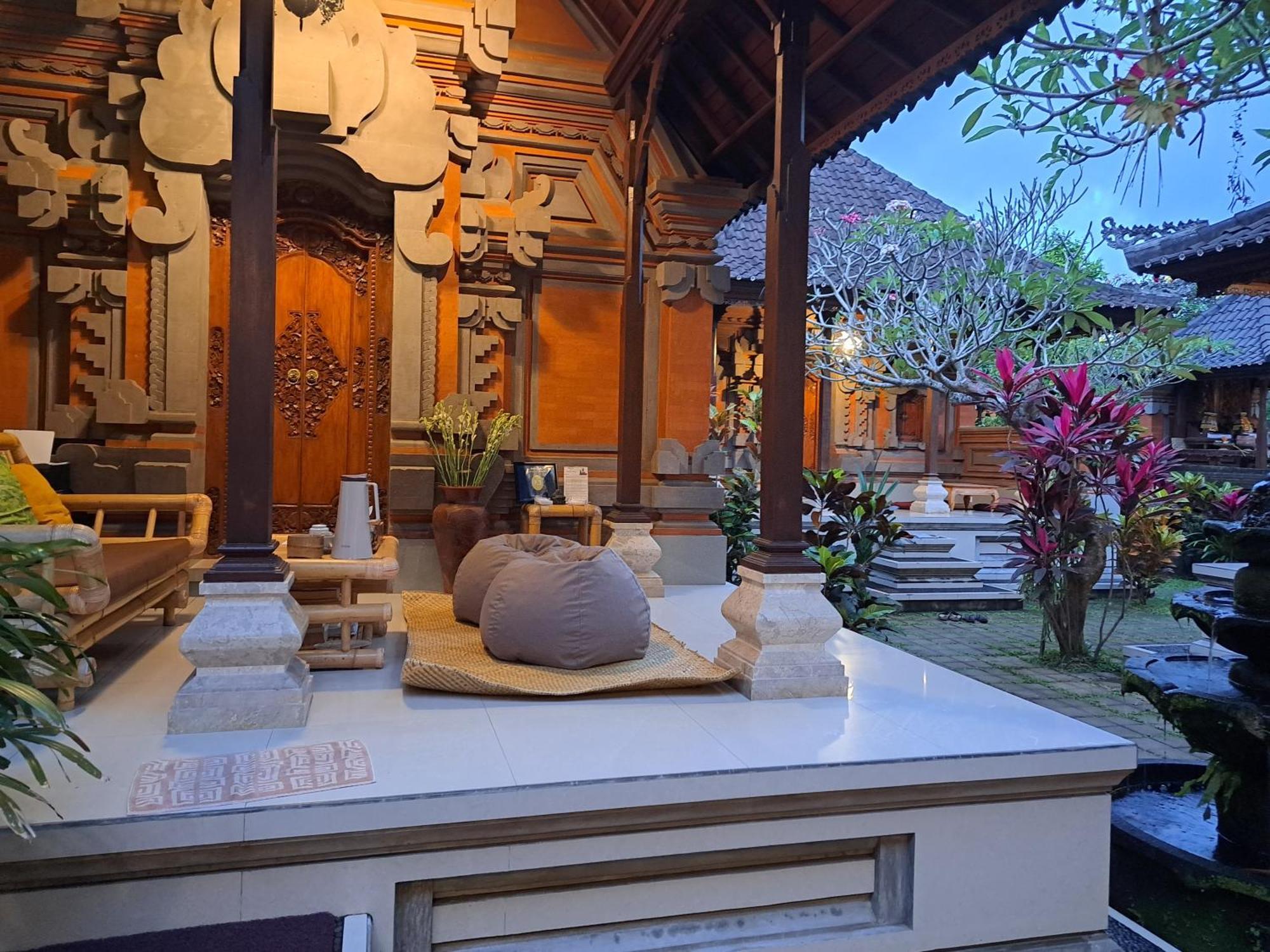 Sahadewa House Hotel Ubud  Ngoại thất bức ảnh