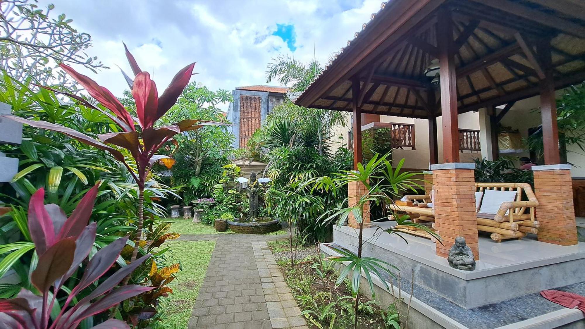 Sahadewa House Hotel Ubud  Ngoại thất bức ảnh