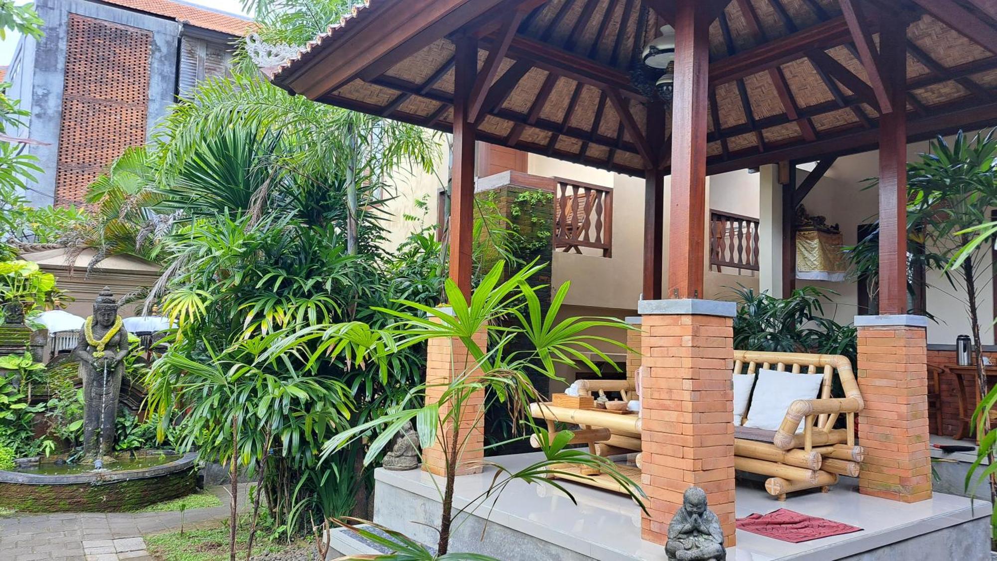 Sahadewa House Hotel Ubud  Ngoại thất bức ảnh